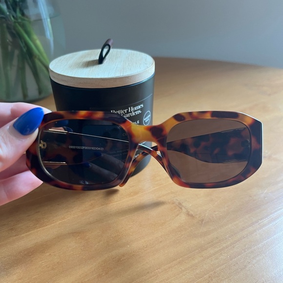 A New Day (Target) Sunglasses - Picture 3 of 3